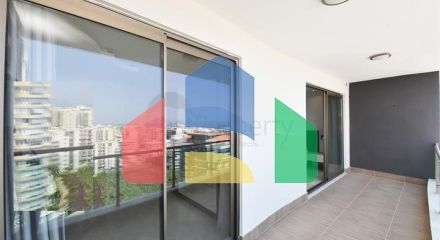 Простора пентхаус 3 + 1 в районі Махмутлар