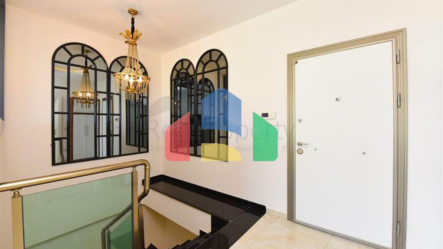 Простора пентхаус 3 + 1 в районі Махмутлар