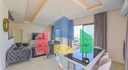 Простора пентхаус 3 + 1 в районі Махмутлар