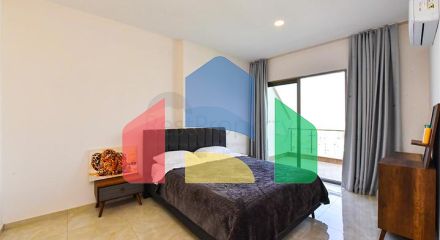 Простора пентхаус 3 + 1 в районі Махмутлар