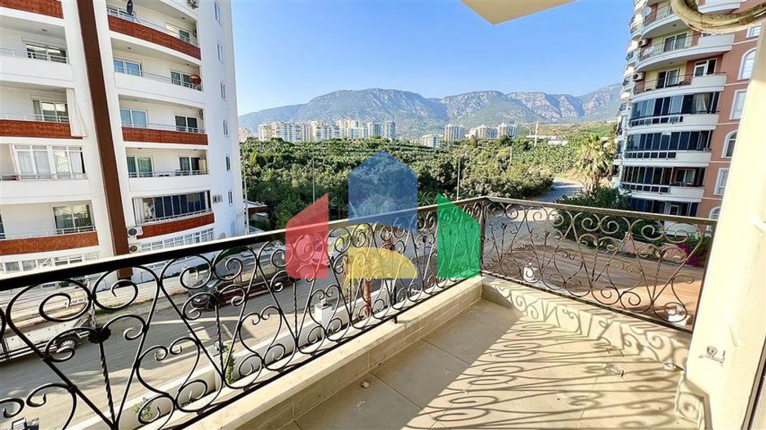 Двокімнатна квартира в новому комплексі з інфраструктурою