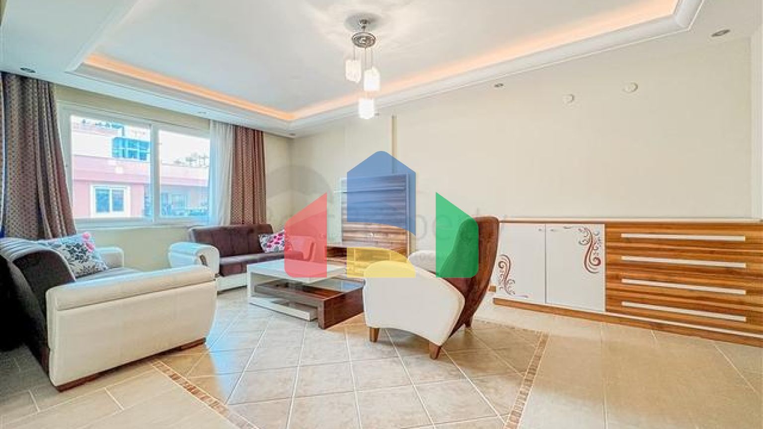 Квартира планировкой 2+1 в районе Махмутлар 50 м от моря