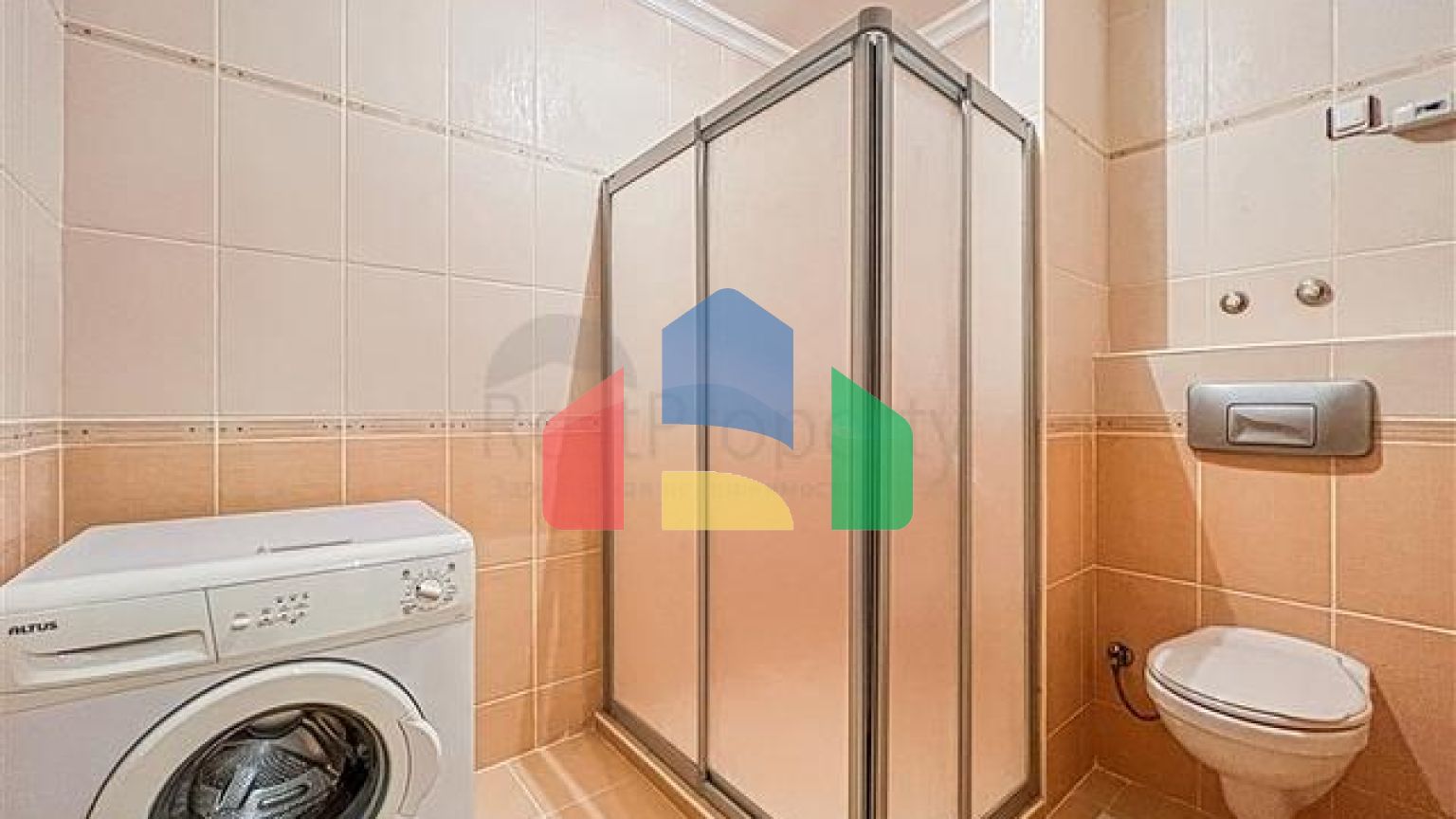 Квартира планировкой 2+1 в районе Махмутлар 50 м от моря