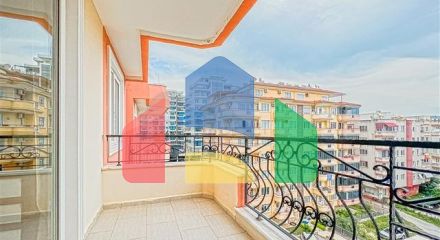 Квартира планировкой 2+1 в районе Махмутлар 50 м от моря