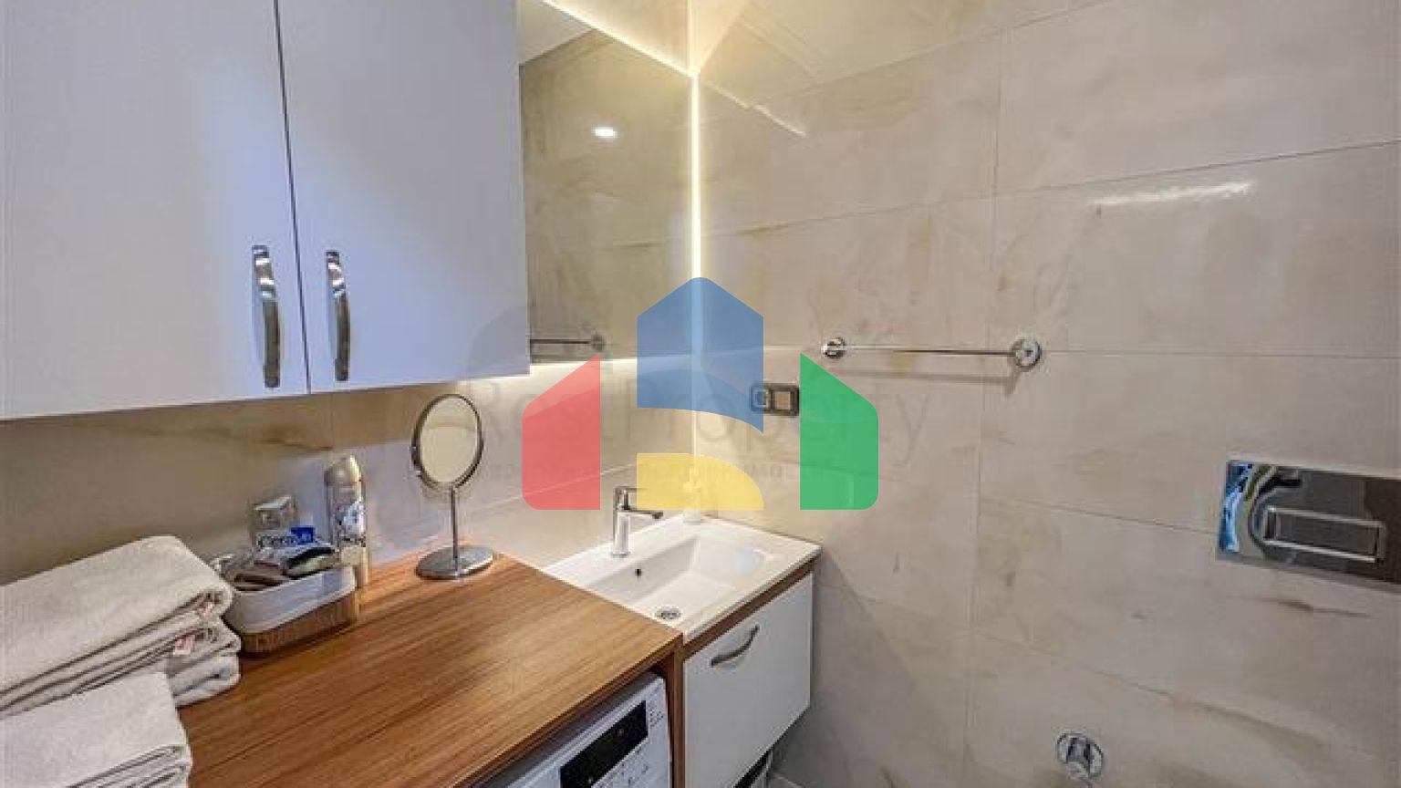 Трикімнатна мебльована квартира в районі Махмутлар