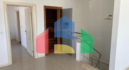 Просторий пентхаус в районі Махмутлар