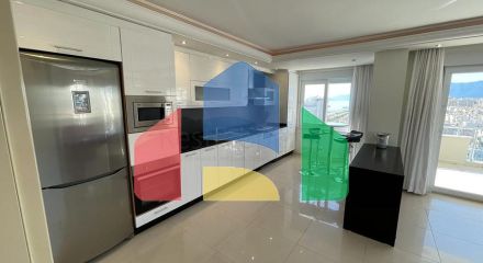 Просторий пентхаус в районі Махмутлар