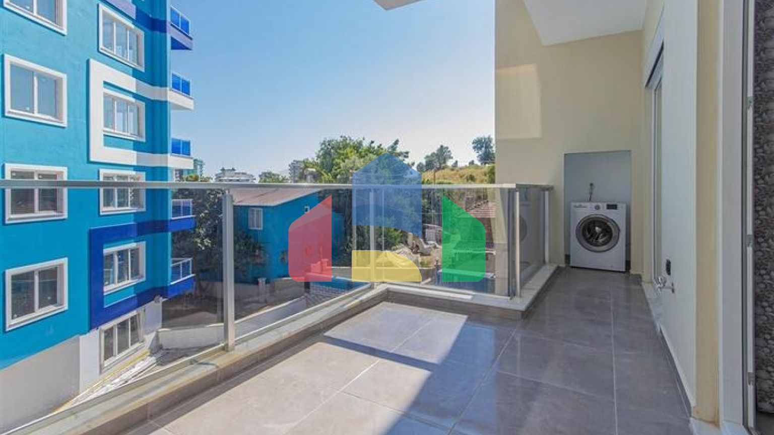 Меблированная квартира планировки 1+1