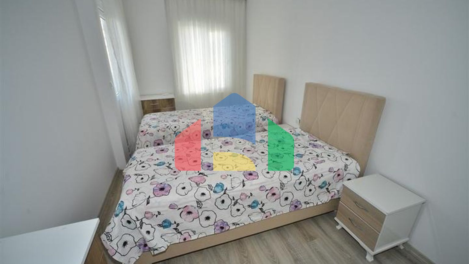 Просторі апартаменти 3 + 1 в Махмутларі