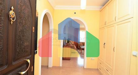 Квартира для большой семьи в комплексе в Махмутларе