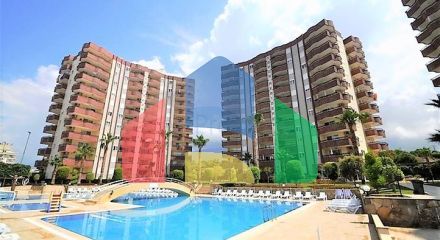 Квартира для большой семьи в комплексе в Махмутларе