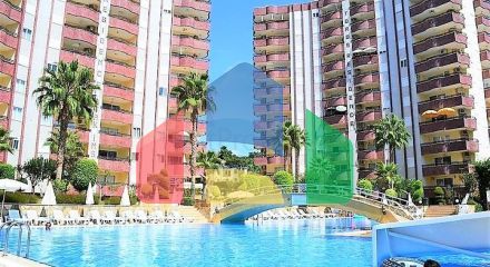 Квартира для большой семьи в комплексе в Махмутларе