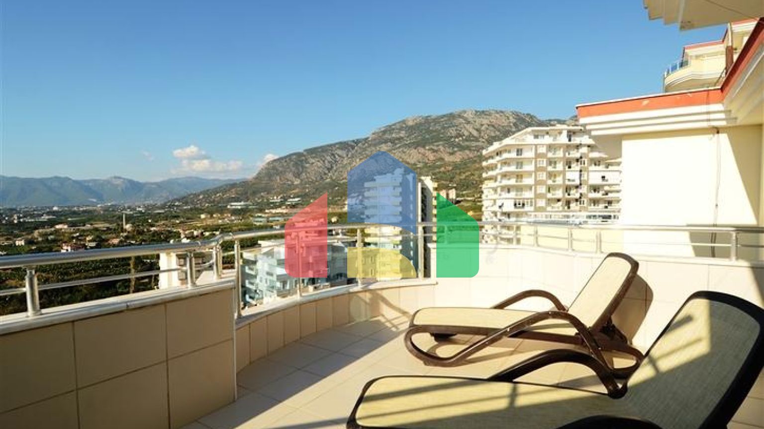 Дуплекс для большой семьи в Махмутларе