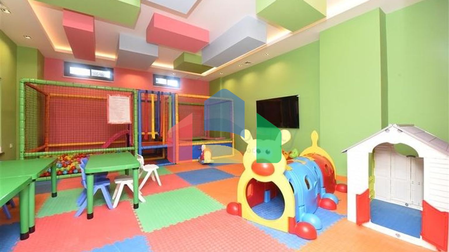 Апартаменти 2+1 в елітному житловому комплексі в Махмутларі