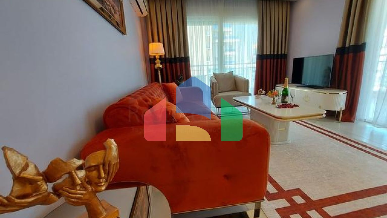 Просторная квартира 2+1 в 500 метрах от моря