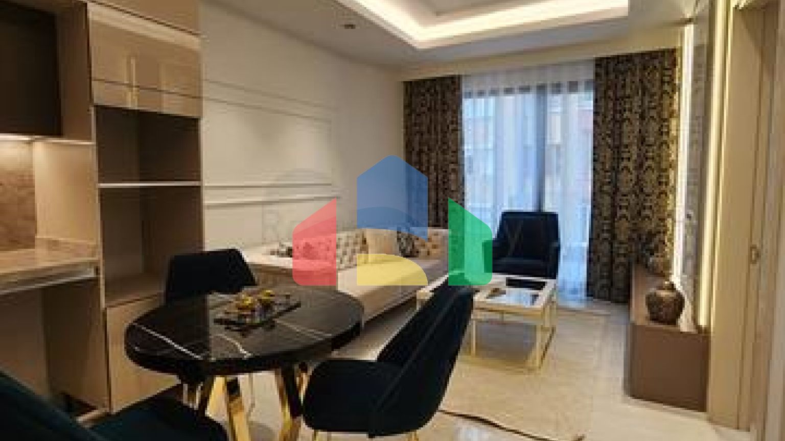 Двухкомнатная квартира в комплексе на первой линии в Махмутларе