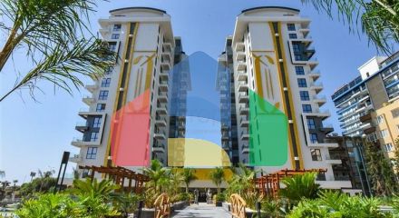 Двухкомнатная квартира в комплексе на первой линии в Махмутларе