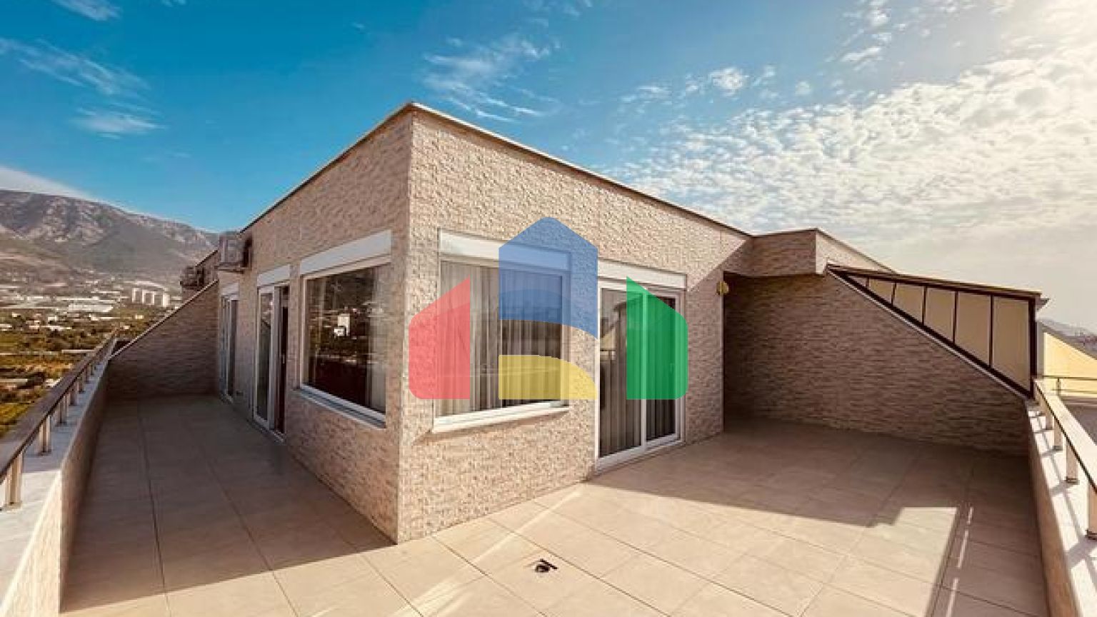 Пентхаус с невероятным панорамным видом