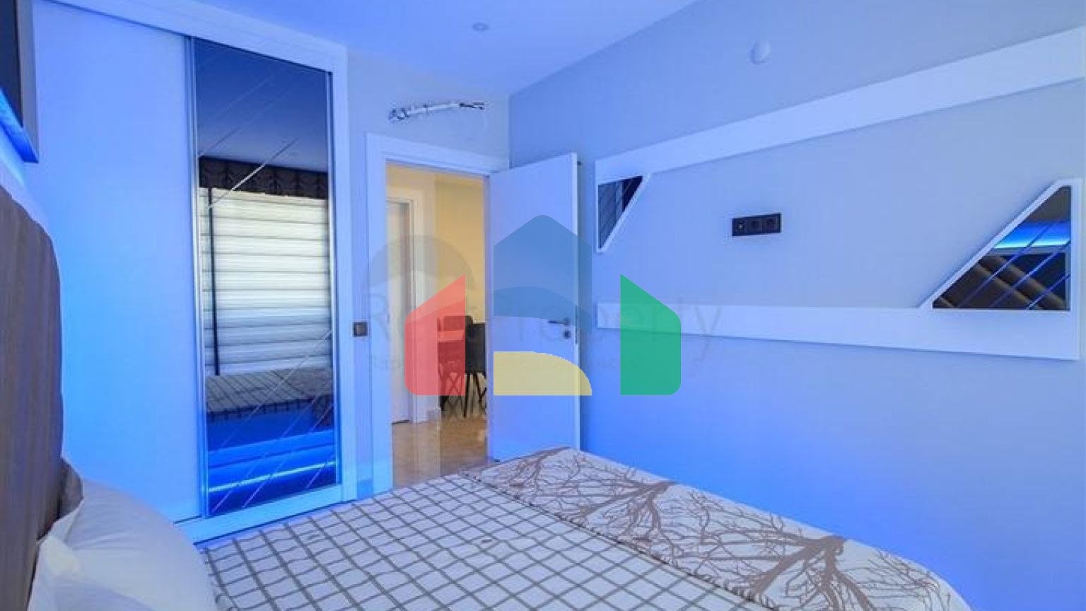 Новый комплекс на первой линии Махмутлара