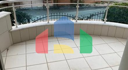 Простора квартира 3 + 1 в Махмутларі