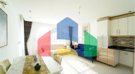 Простора квартира 2 + 1 в районі Махмутлар