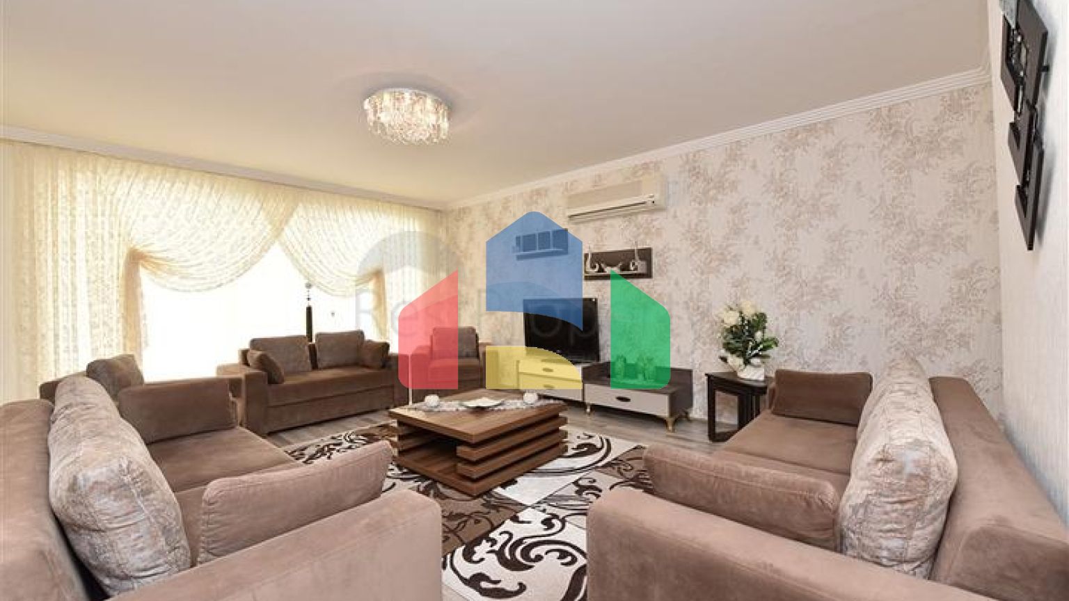 Просторная квартира в районе Махмутлар