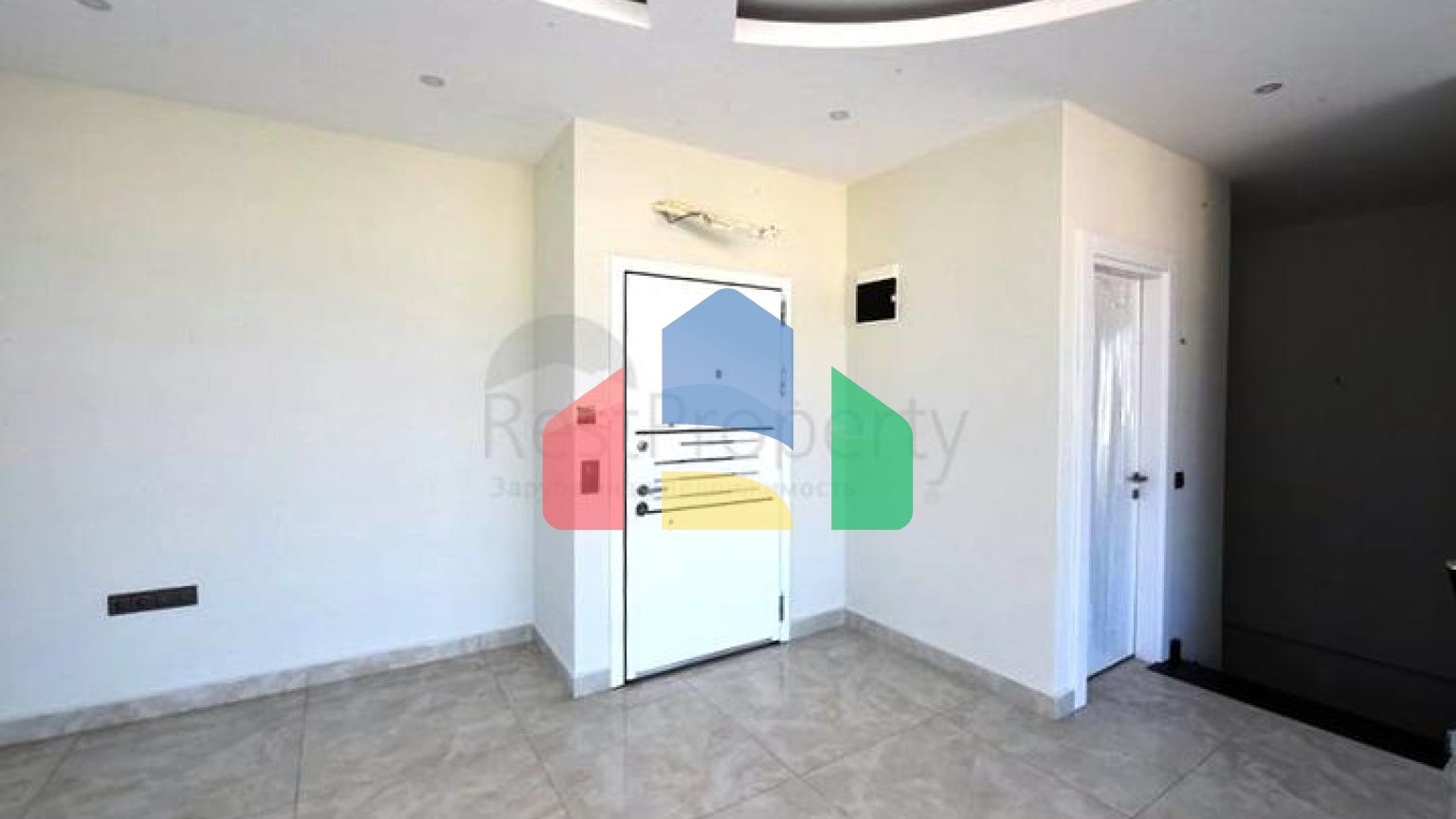 Огромная видовая квартира 3+1 на первой береговой линии