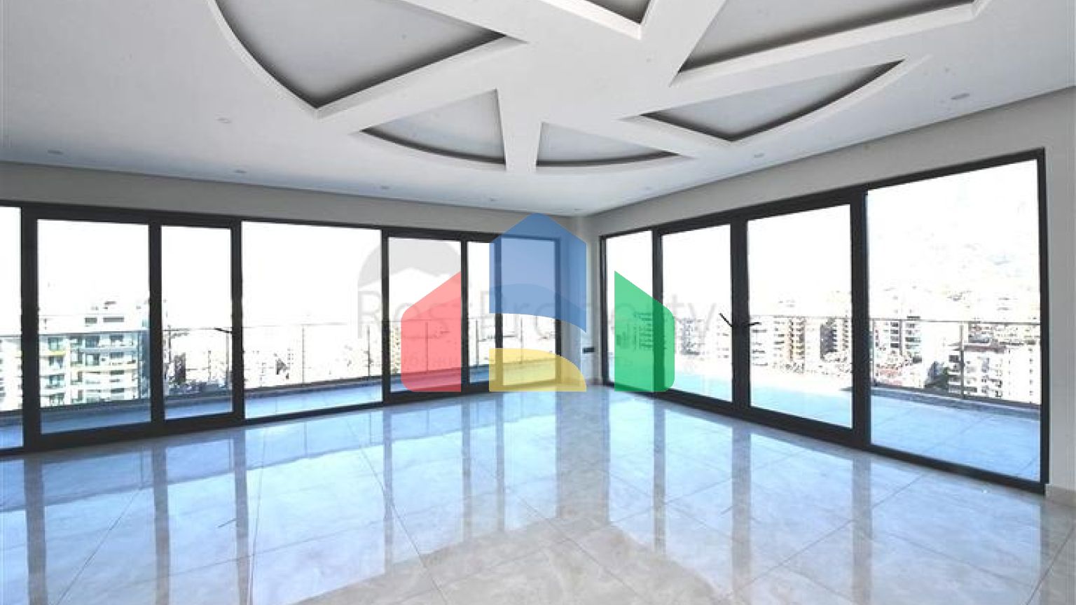 Огромная видовая квартира 3+1 на первой береговой линии