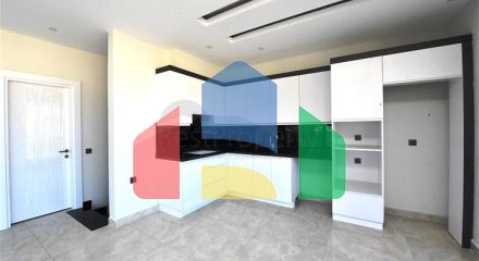 Огромная видовая квартира 3+1 на первой береговой линии