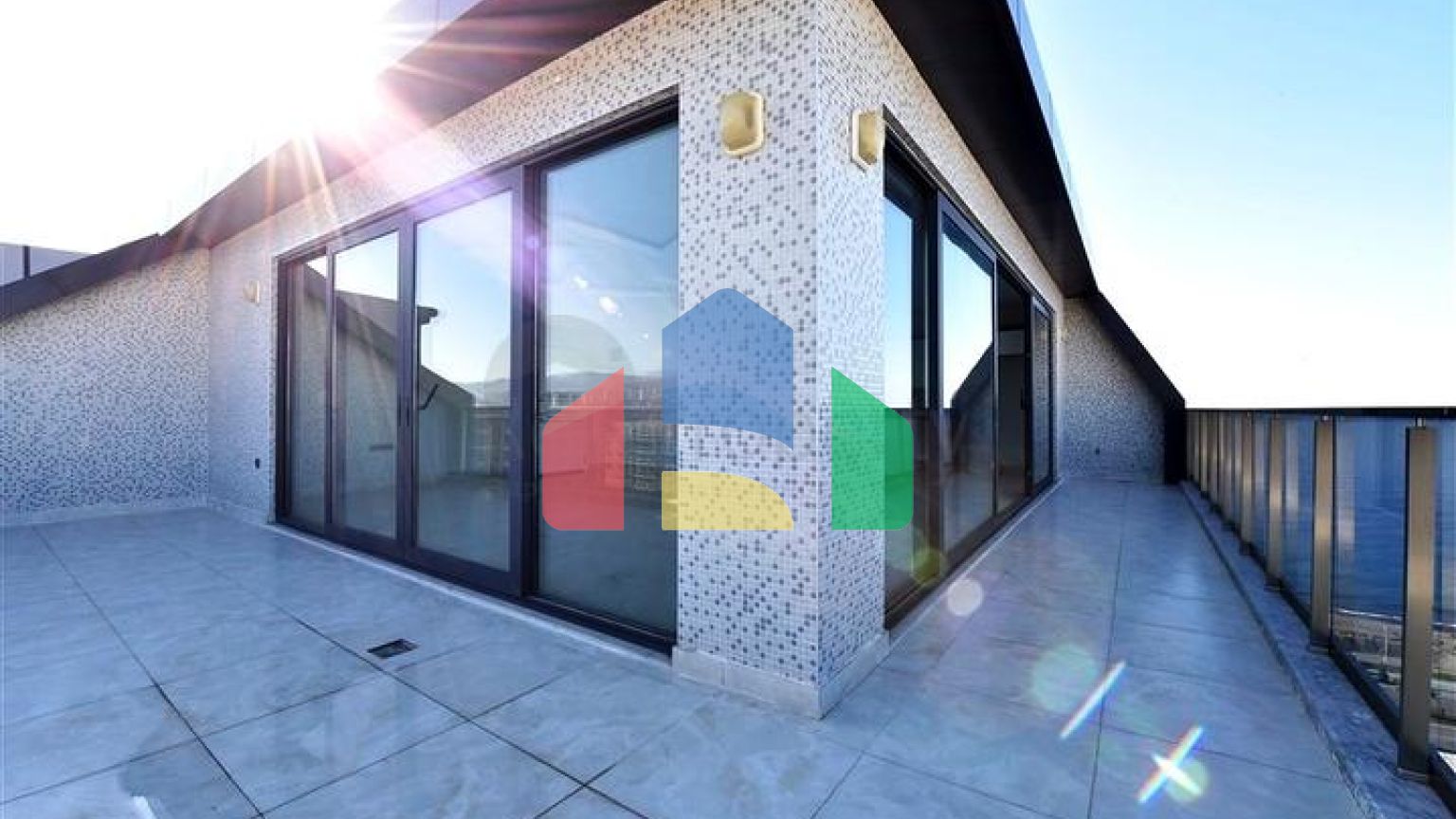 Огромная видовая квартира 3+1 на первой береговой линии