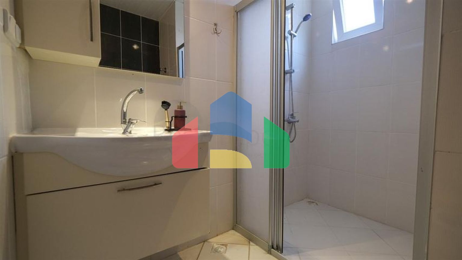 Трехкомнатная квартира в районе Махмутлар