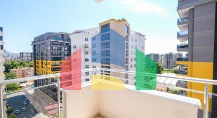 Трехкомнатная квартира в районе Махмутлар Трехкомнатная квартира в районе Махмутлар