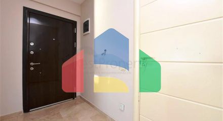 Простора трикімнатна квартира на першій береговій лінії Простора трикімнатна квартира на першій береговій лінії