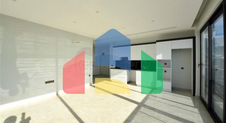 Квартира 2 + 1 з панорамним видом на море в районі Махмутлар