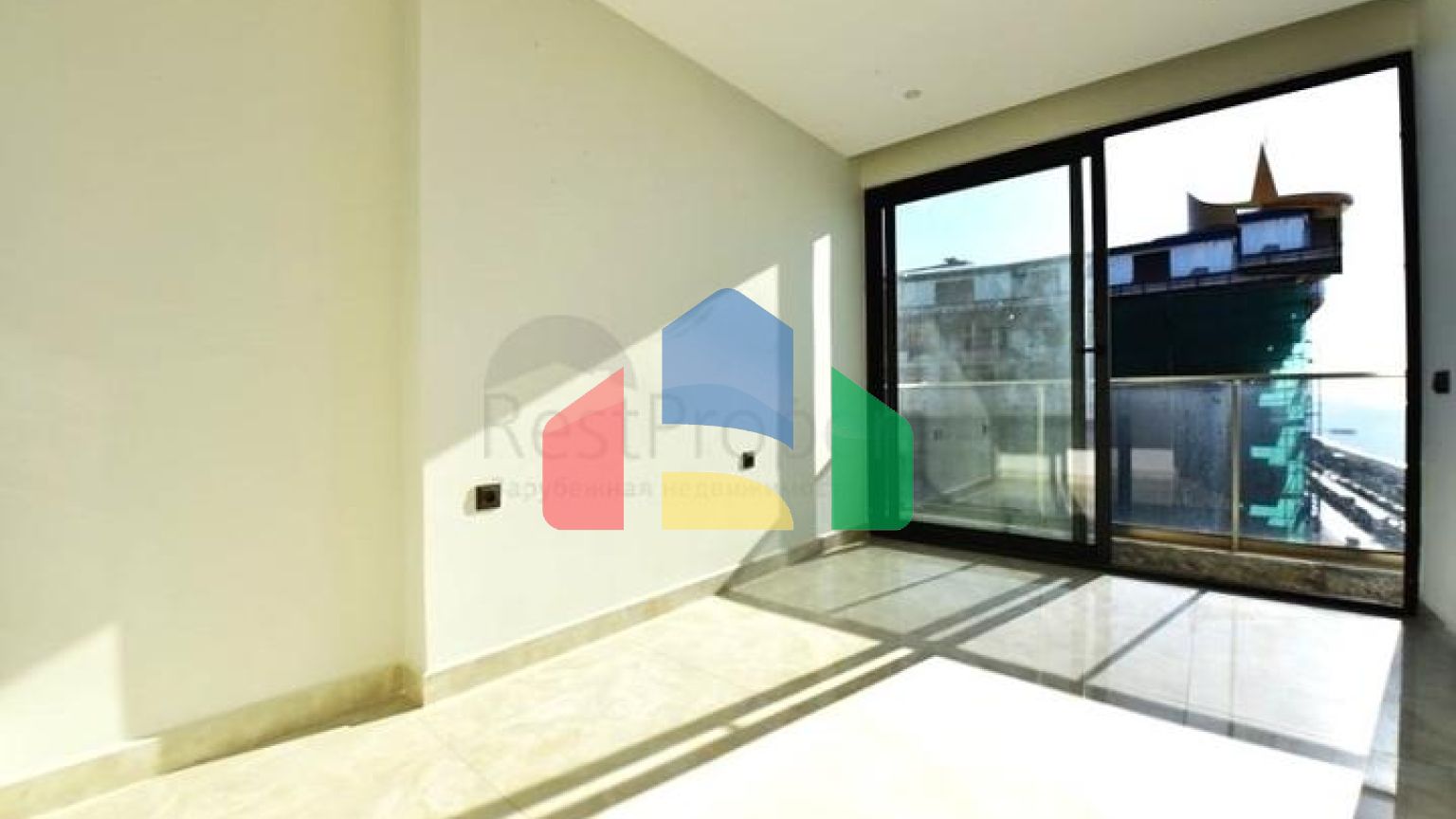 Квартира 2 + 1 з панорамним видом на море в районі Махмутлар