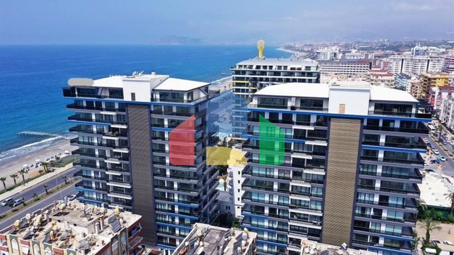 Квартира 2 + 1 з панорамним видом на море в районі Махмутлар