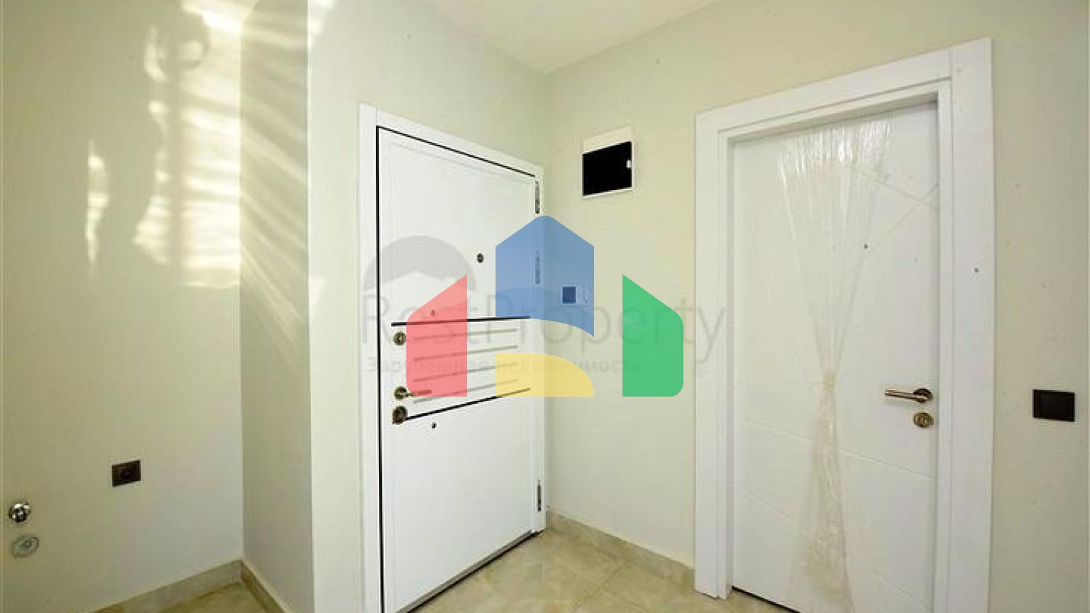 Квартира 2 + 1 з панорамним видом на море в районі Махмутлар