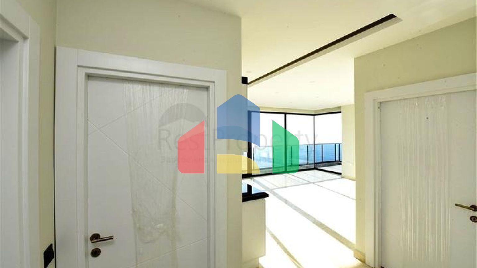 Квартира 2 + 1 з панорамним видом на море в районі Махмутлар