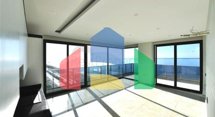 Квартира 2 + 1 з панорамним видом на море в районі Махмутлар