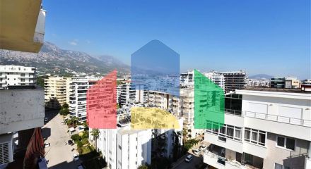 Квартира планировкой 4+1 с отдельной кухней в Махмутларе