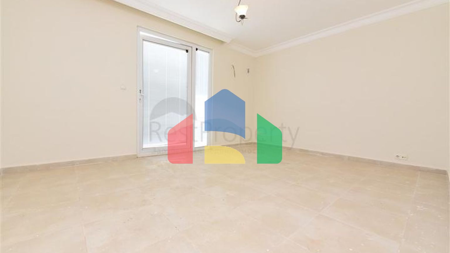 Квартира планировкой 4+1 с отдельной кухней в Махмутларе