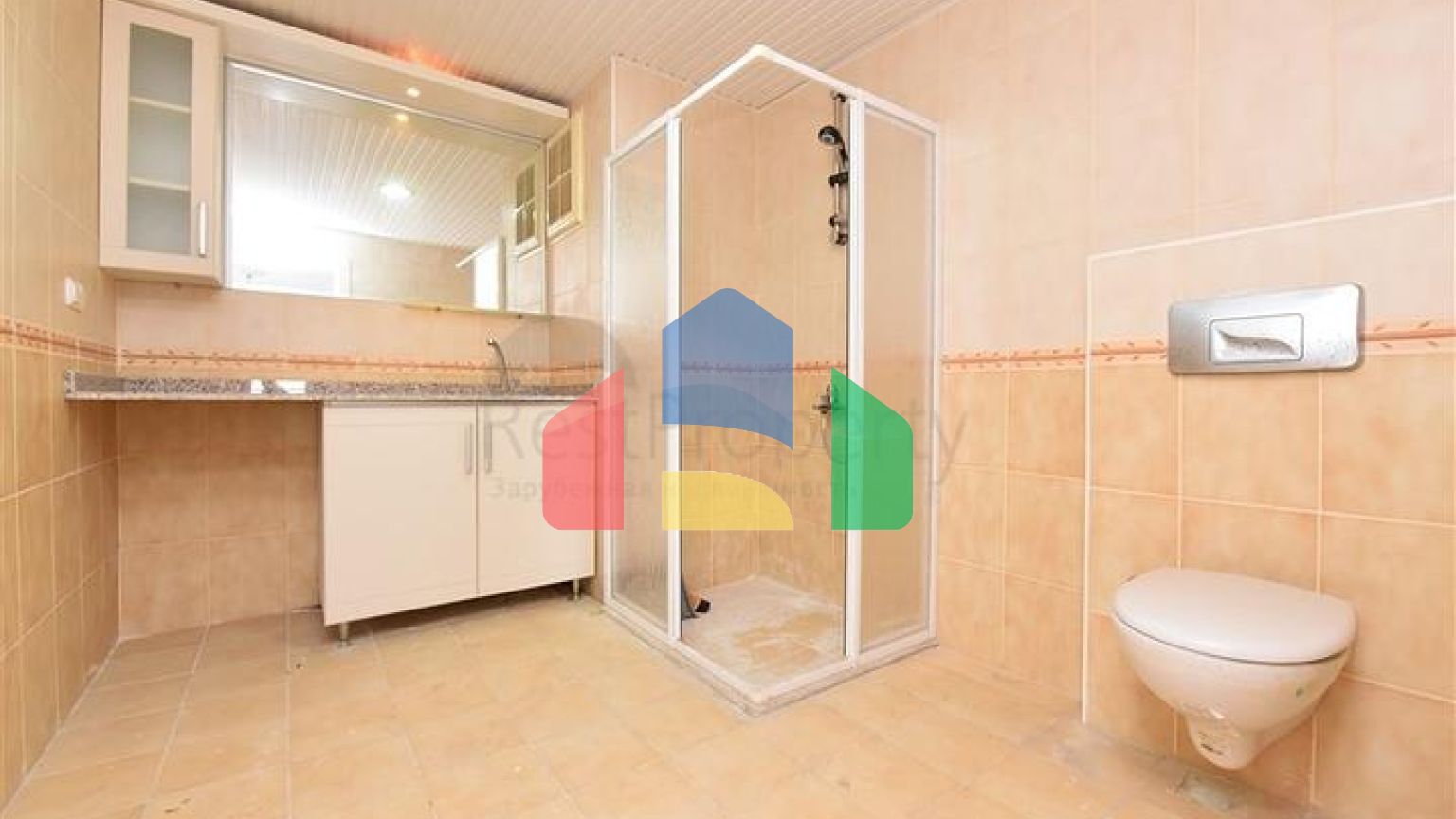 Квартира планировкой 4+1 с отдельной кухней в Махмутларе