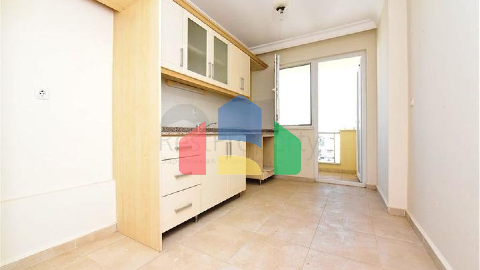 Квартира планировкой 4+1 с отдельной кухней в Махмутларе