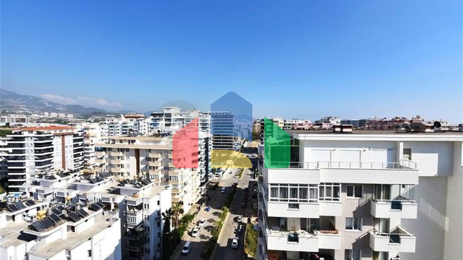 Квартира планировкой 4+1 с отдельной кухней в Махмутларе