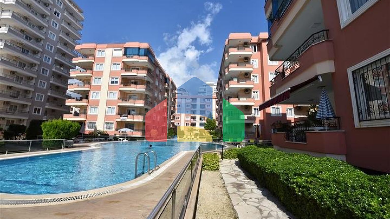 Трикімнатні апартаменти в Махмутларі