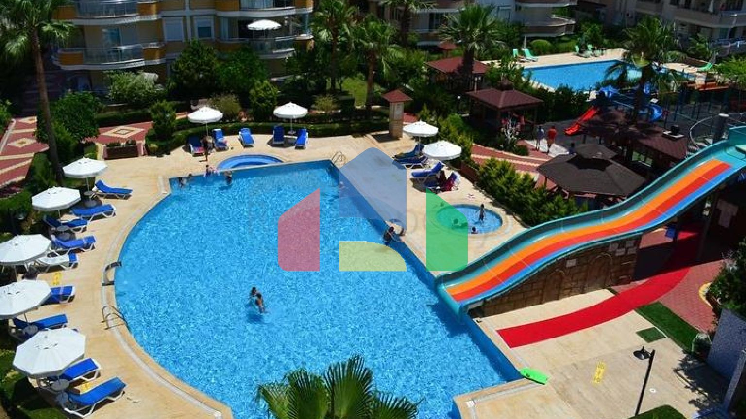 Квартира 2+1 с видом на море в районе Махмутлар