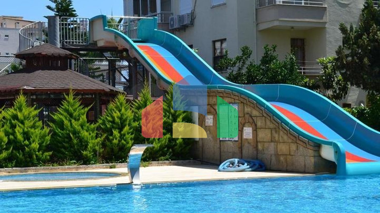 Квартира 2+1 с видом на море в районе Махмутлар