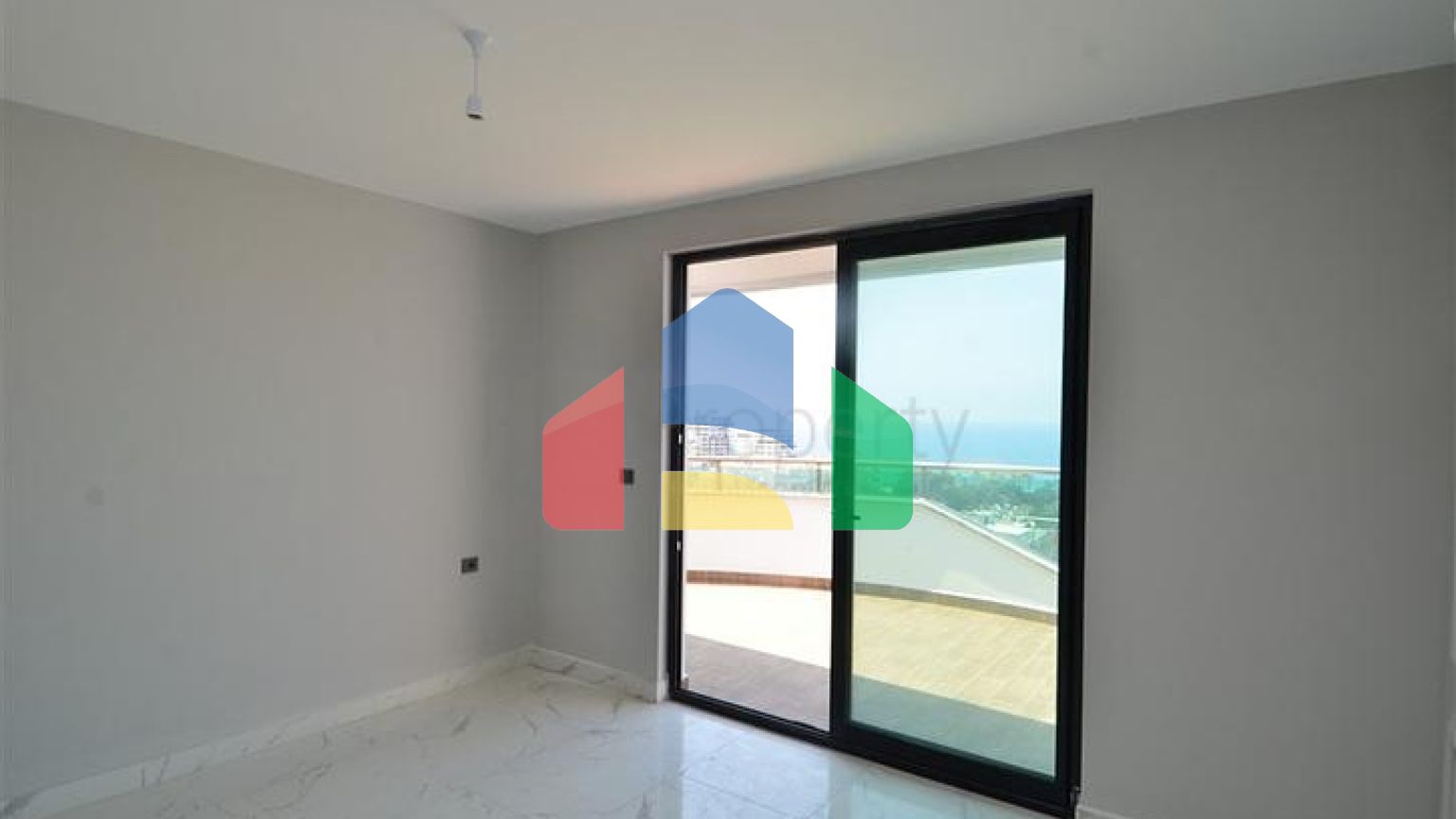 Трехкомнатный пентхаус в районе Махмутлар