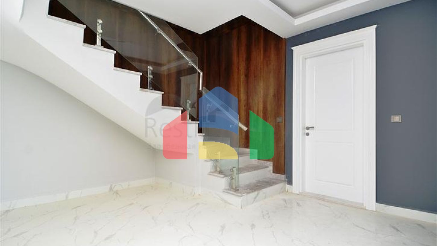 Трехкомнатный пентхаус в районе Махмутлар