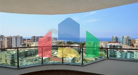 Трехкомнатный пентхаус в районе Махмутлар